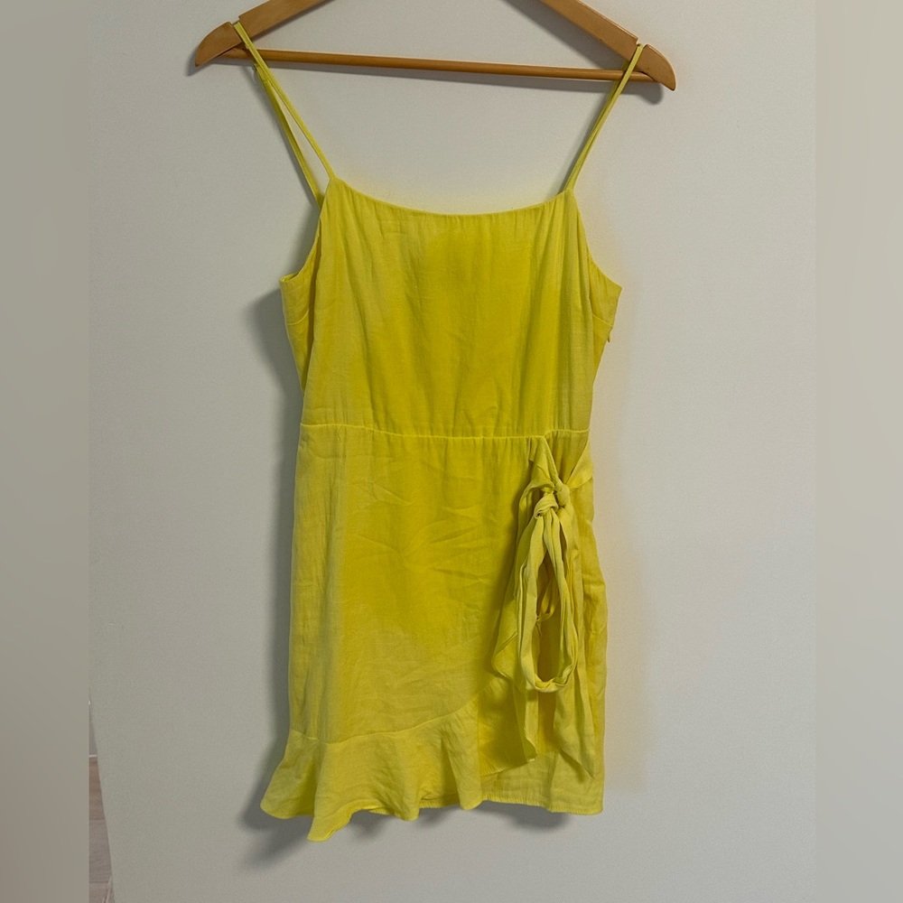 Yellow dress